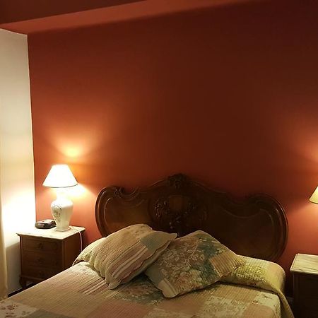 Hostal Residencia Catalina Palamós Buitenkant foto