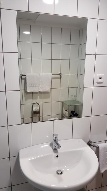 Hostal Residencia Catalina Palamós Buitenkant foto