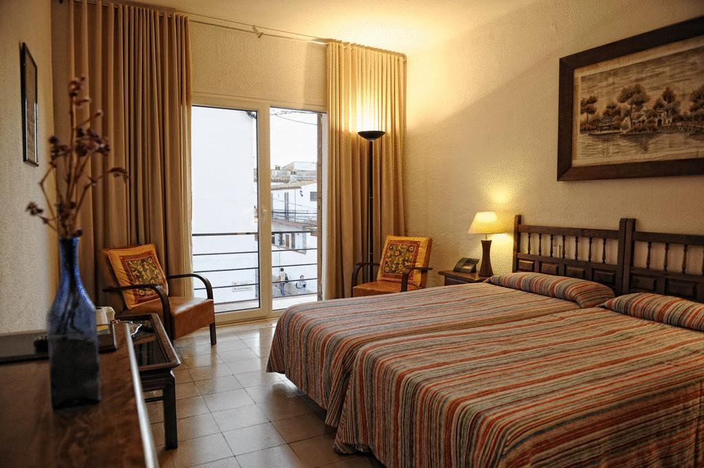 Hostal Residencia Catalina Palamós Kamer foto